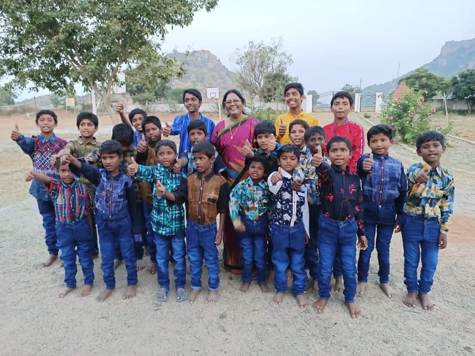 india lata with kids